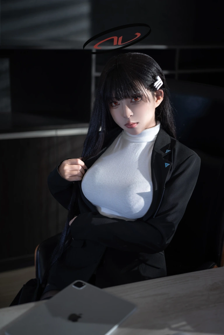 矢量鱼《蔚蓝档案 调月莉音OL》主题写真：36张全套美图