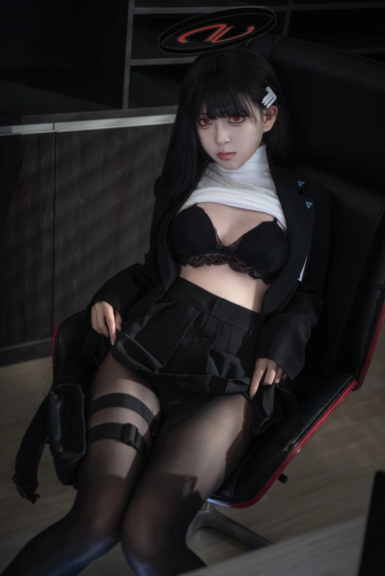矢量鱼《蔚蓝档案 调月莉音OL》主题写真：36张全套美图