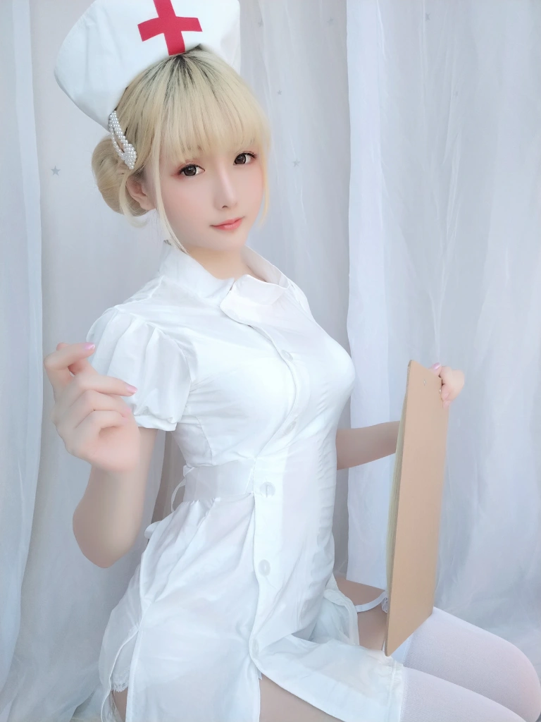 星之迟迟《VOL.17 夜勤病栋》主题写真：61张全套美图