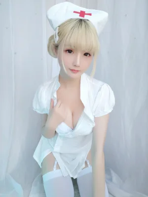 星之迟迟《VOL.17 夜勤病栋》主题写真：61张全套美图