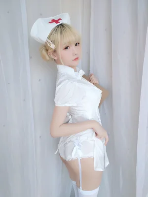 星之迟迟《VOL.17 夜勤病栋》主题写真：61张全套美图