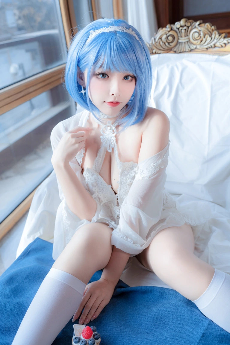 宮本桜《碧蓝航线 恰巴耶夫》主题写真：20张全套美图
