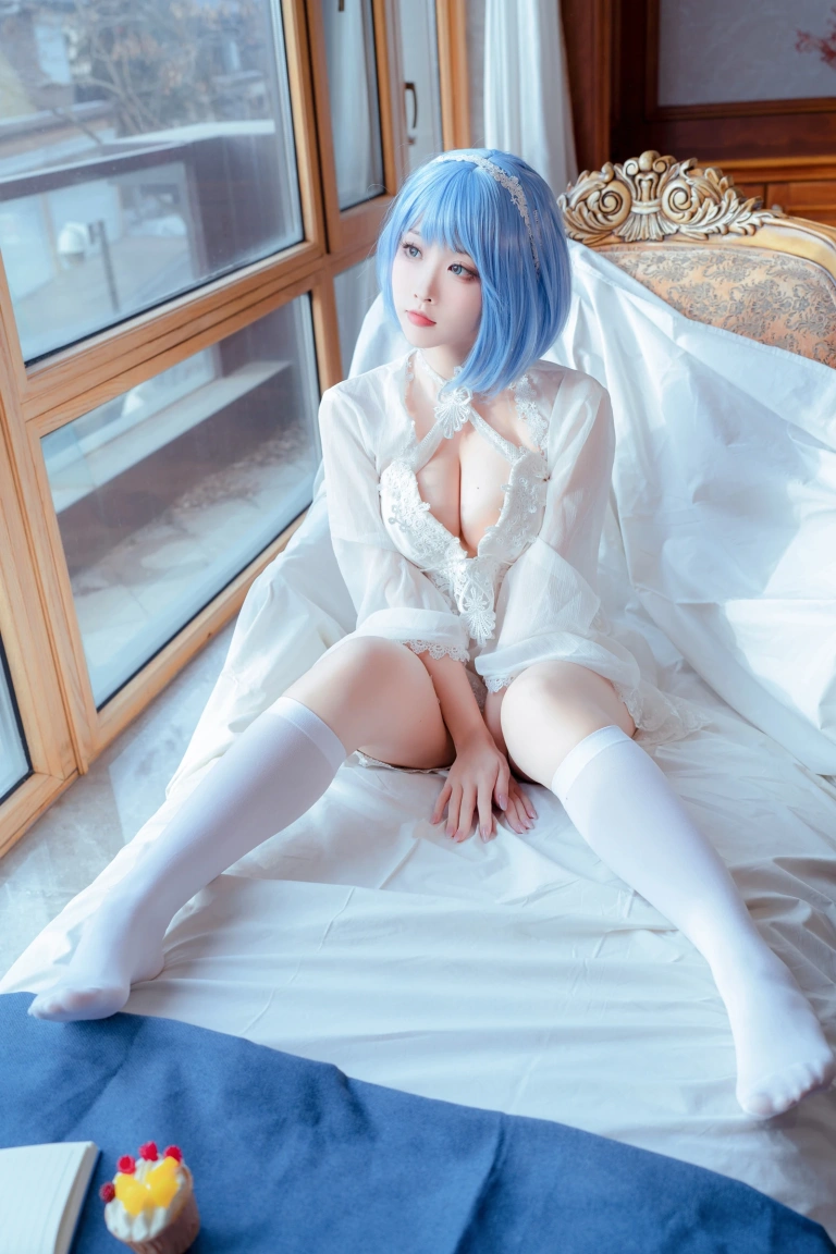 宮本桜《碧蓝航线 恰巴耶夫》主题写真：20张全套美图