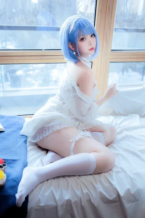 宮本桜《碧蓝航线 恰巴耶夫》主题写真：20张全套美图