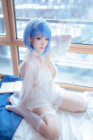 宮本桜《碧蓝航线 恰巴耶夫》主题写真：20张全套美图