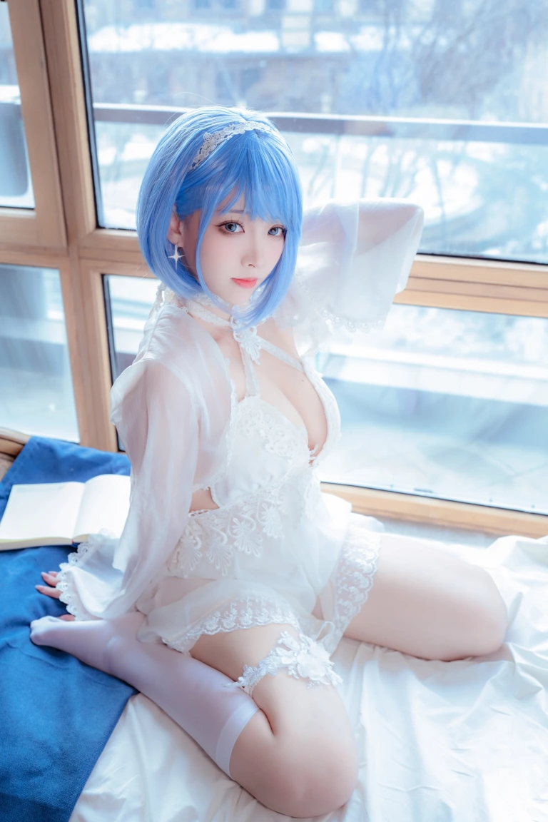 宮本桜《碧蓝航线 恰巴耶夫》主题写真：20张全套美图