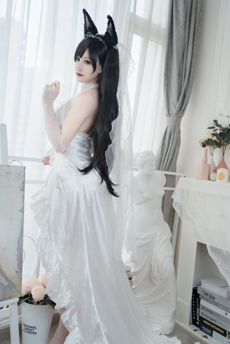 小仓千代《爱宕婚纱》主题写真：20张全套美图