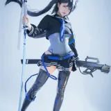 是一只熊仔《蓝色袖章》主题写真：25张全套美图