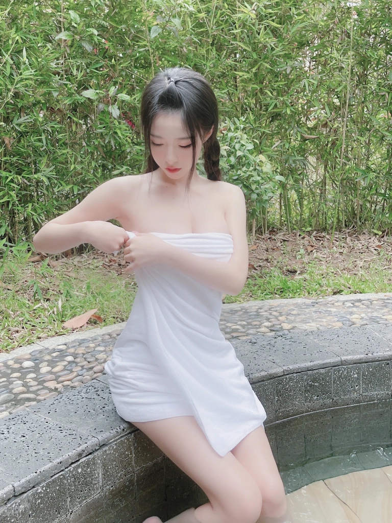清水由乃《温泉浴巾》主题写真：26张全套美图，含1个视频