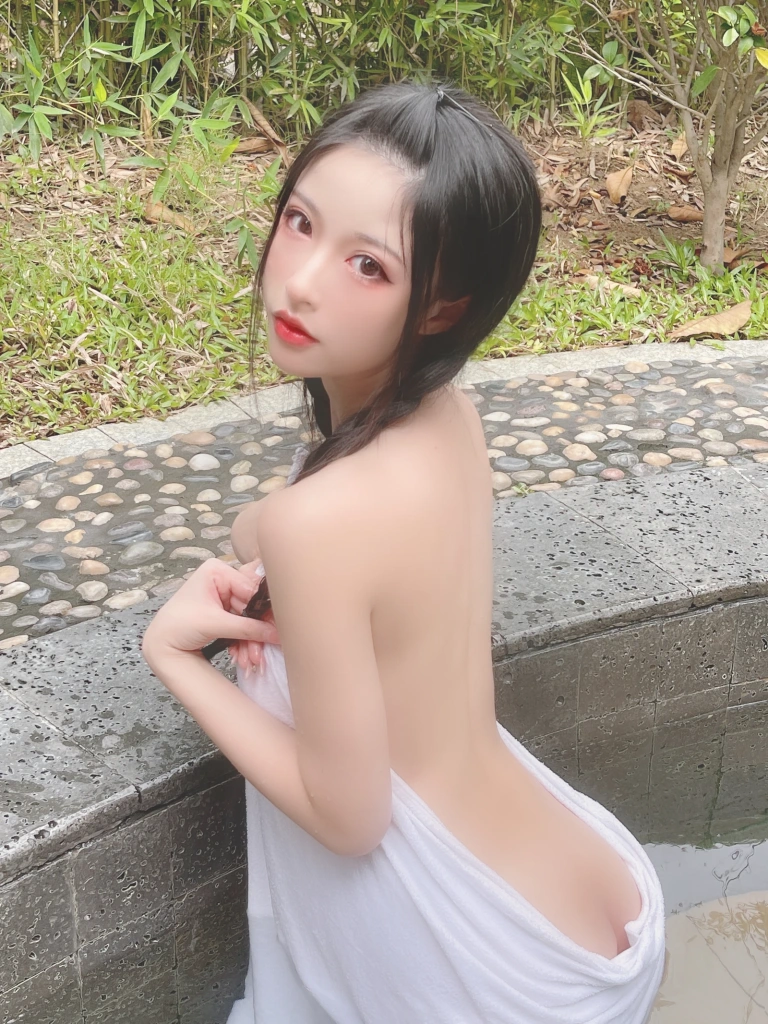 清水由乃《温泉浴巾》主题写真：26张全套美图，含1个视频