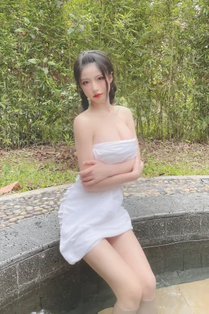 清水由乃《温泉浴巾》主题写真：26张全套美图，含1个视频