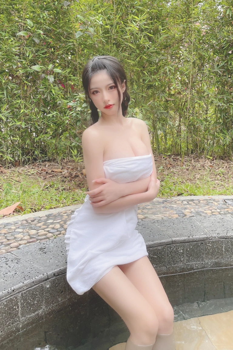 清水由乃《温泉浴巾》主题写真：26张全套美图，含1个视频