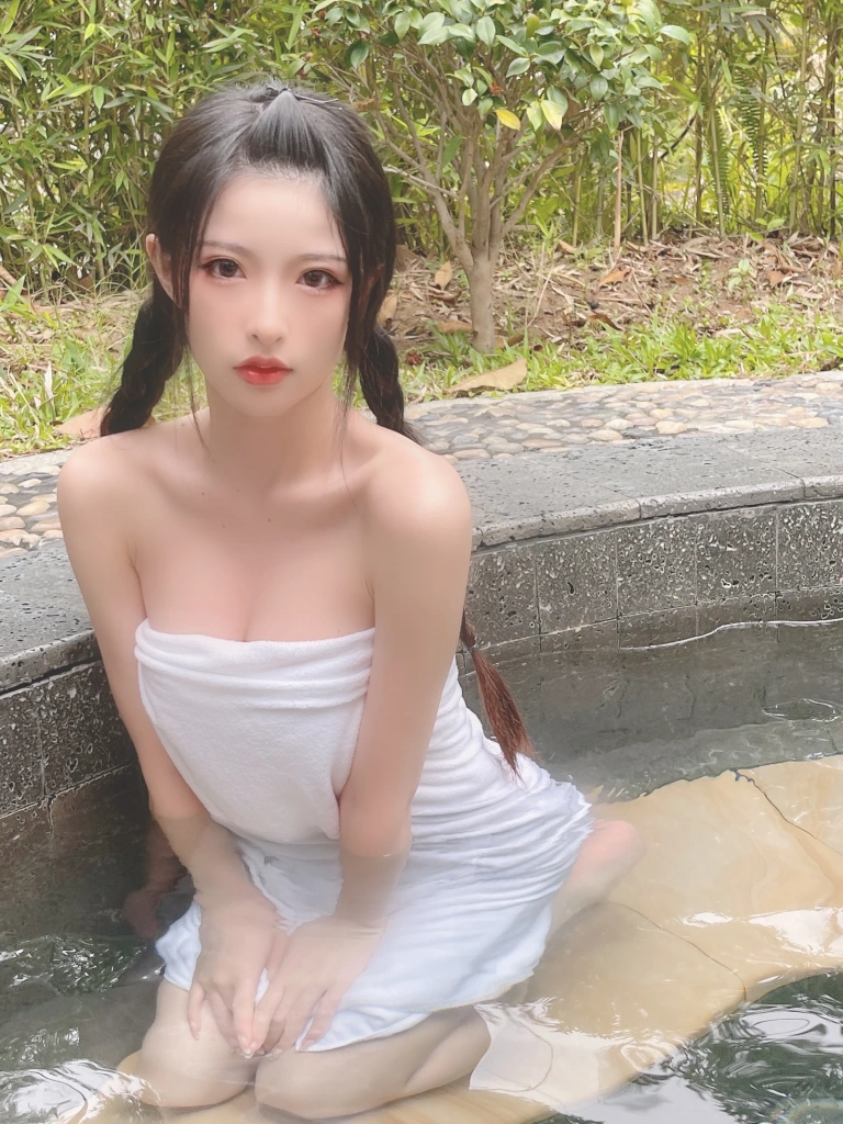 清水由乃《温泉浴巾》主题写真：26张全套美图，含1个视频