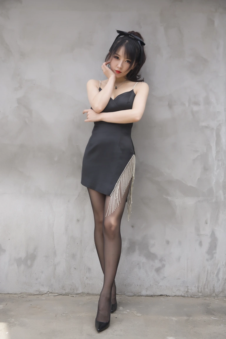 小女巫露娜《黑色流苏》主题写真：32张全套美图