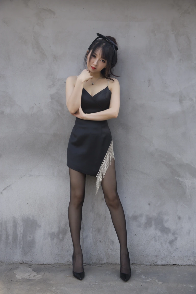 小女巫露娜《黑色流苏》主题写真：32张全套美图
