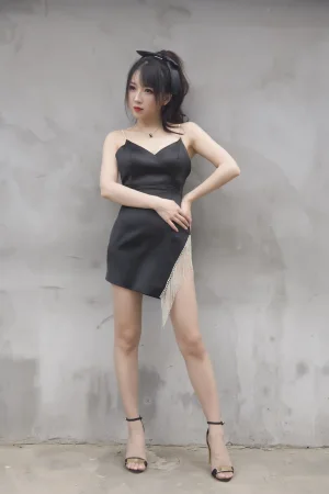 小女巫露娜《黑色流苏》主题写真：32张全套美图