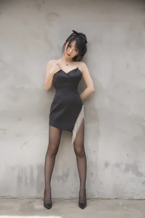 小女巫露娜《黑色流苏》主题写真：32张全套美图