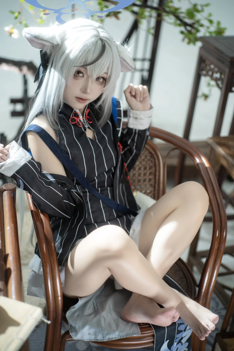 矢量鱼《ブルーアーカイブ 春原ココナ》主题写真：33张全套美图