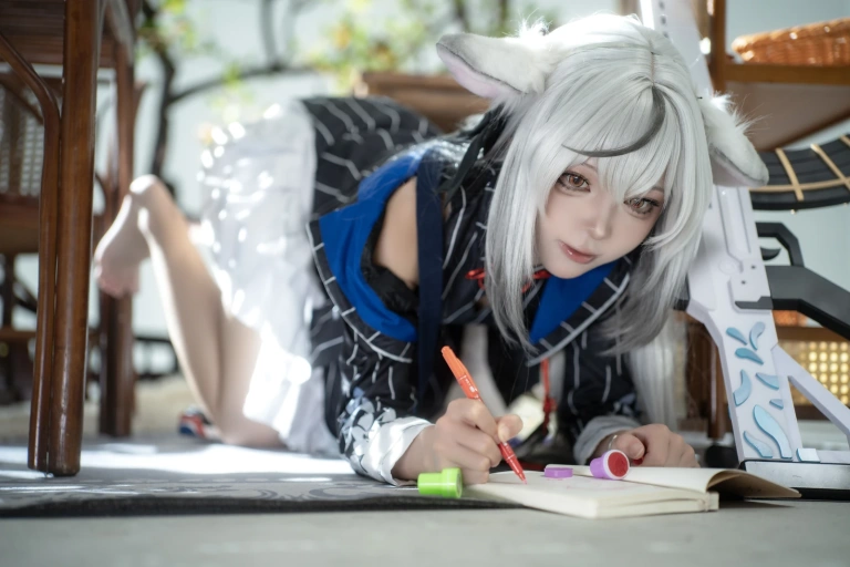 矢量鱼《ブルーアーカイブ 春原ココナ》主题写真：33张全套美图