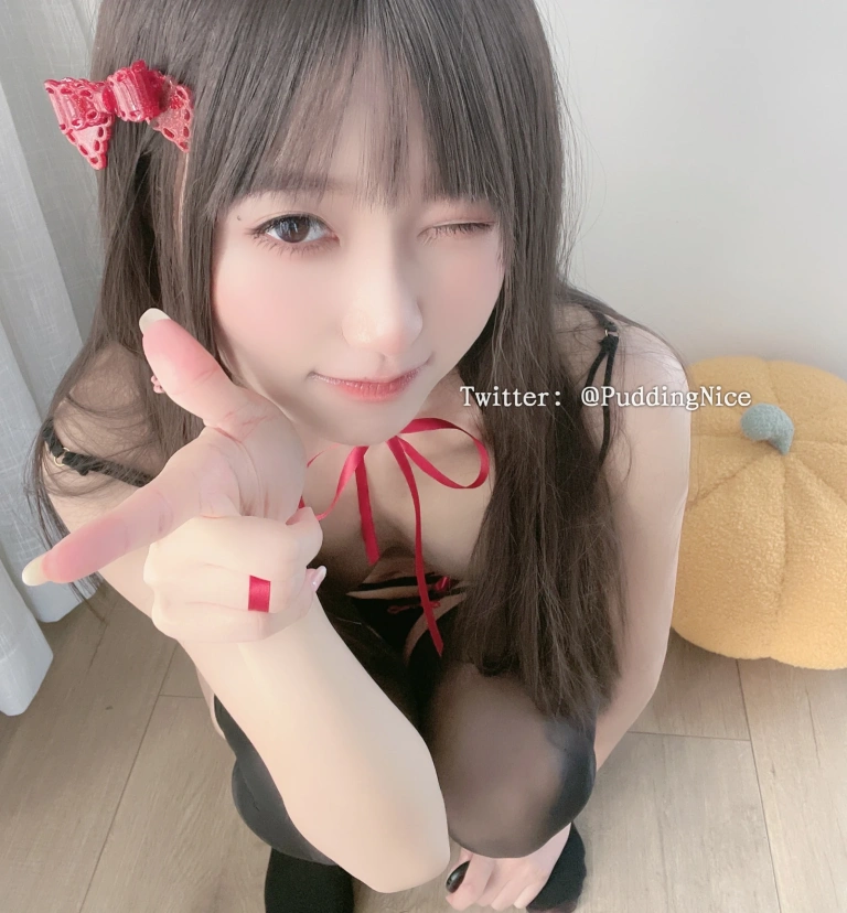 布丁大法《情趣》主题写真：34张全套美图，含2个视频