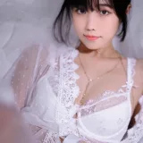 汪知子《婚纱》主题写真：35张全套美图