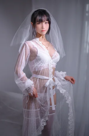 汪知子《婚纱》主题写真：35张全套美图