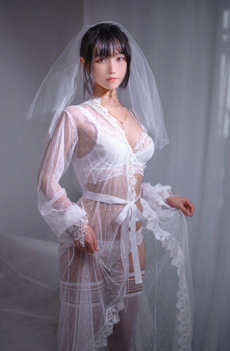 汪知子《婚纱》主题写真：35张全套美图