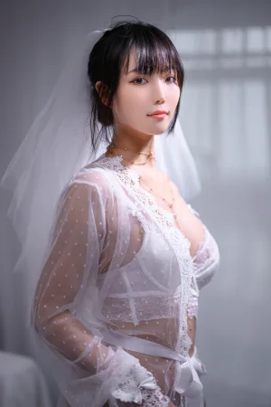 汪知子《婚纱》主题写真：35张全套美图