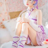 桜桃喵《蕾姆小睡裙》主题写真：40张全套美图