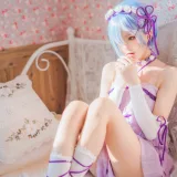 桜桃喵《蕾姆小睡裙》主题写真：40张全套美图