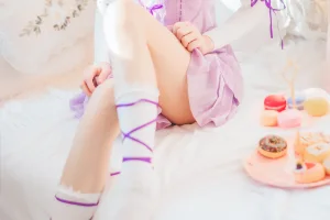 桜桃喵《蕾姆小睡裙》主题写真：40张全套美图