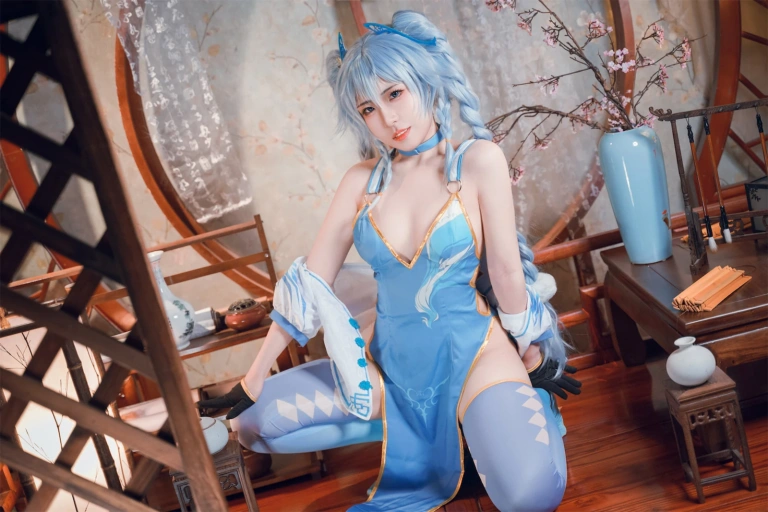 虎森森《少女前线 翠雀媚》主题写真：40张全套美图