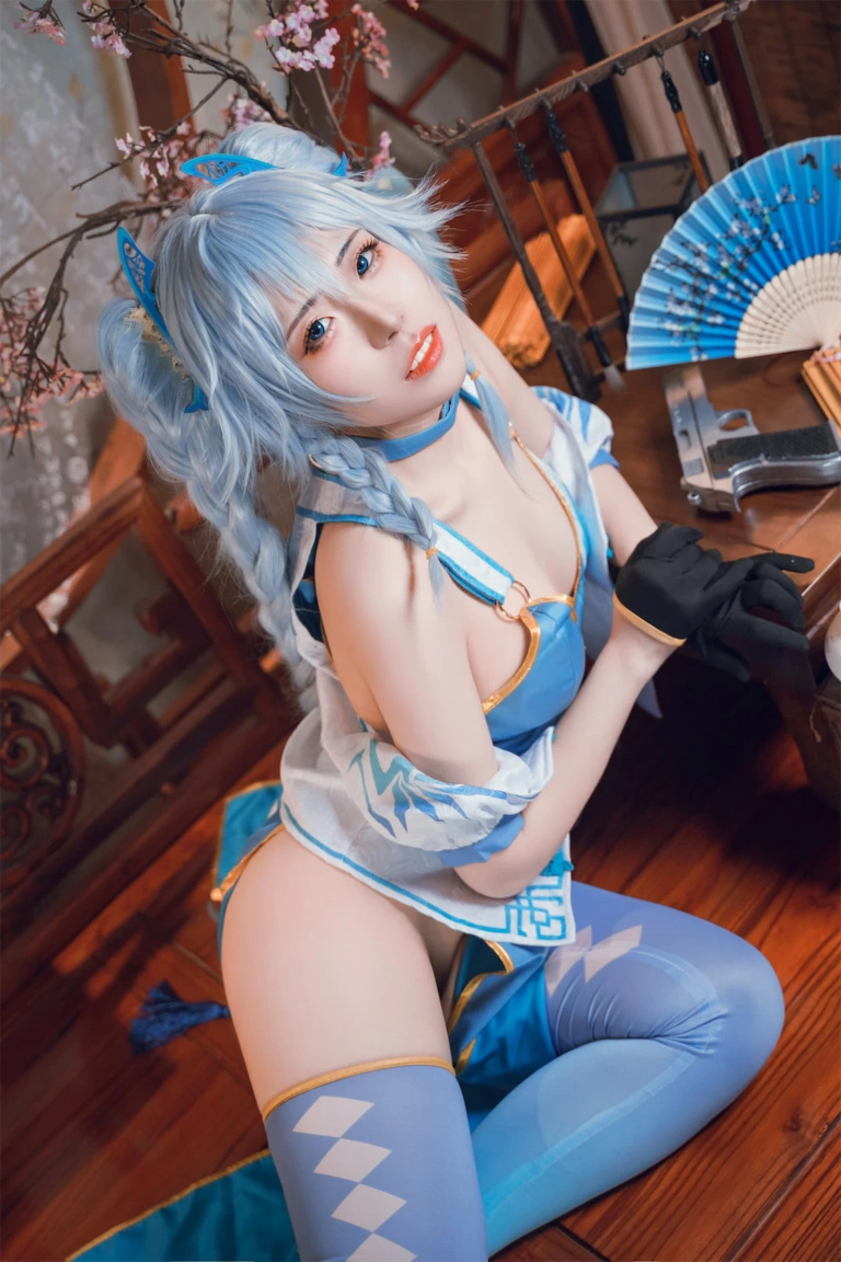 虎森森《少女前线 翠雀媚》主题写真：40张全套美图