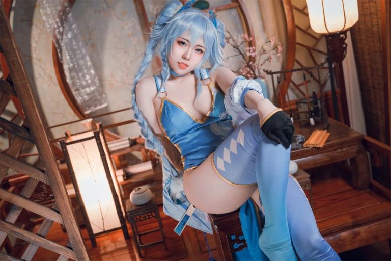 虎森森《少女前线 翠雀媚》主题写真：40张全套美图