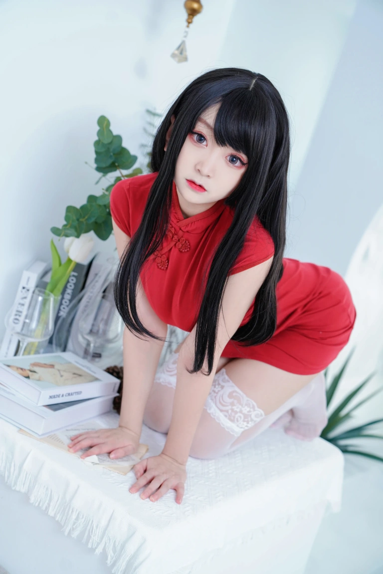 恩田直幸《红旗袍》主题写真：41张全套美图