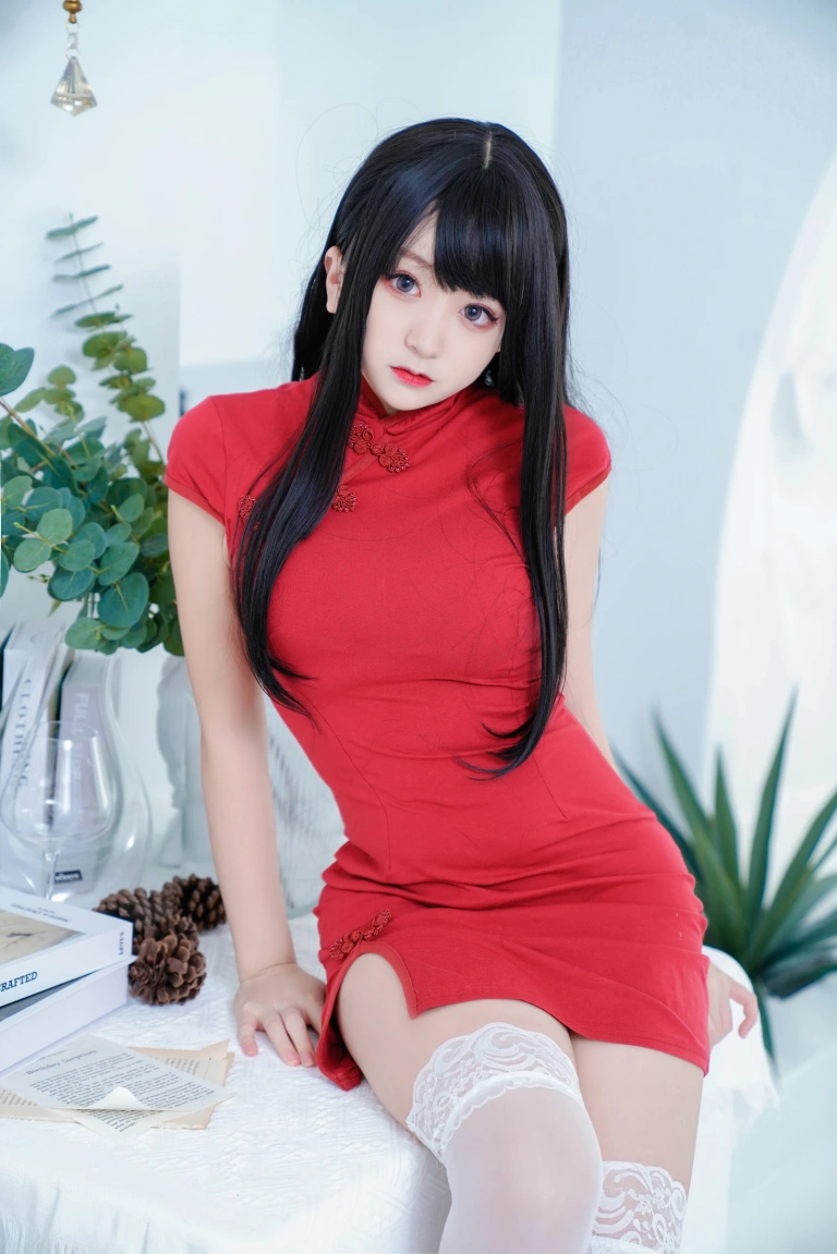 恩田直幸《红旗袍》主题写真：41张全套美图
