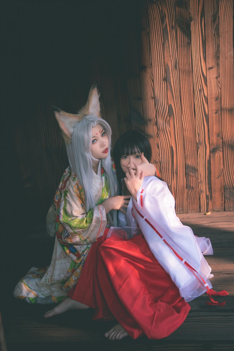 一北亦北&寒烟烟烟《侍神令》主题写真：47张全套美图