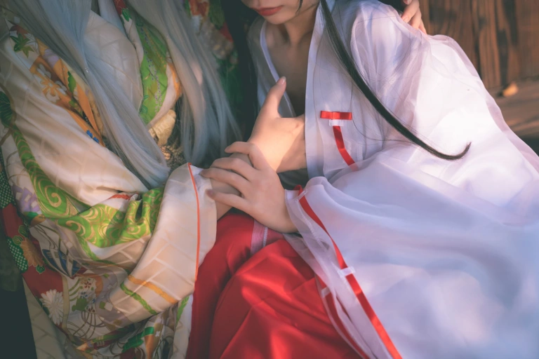 一北亦北&寒烟烟烟《侍神令》主题写真：47张全套美图