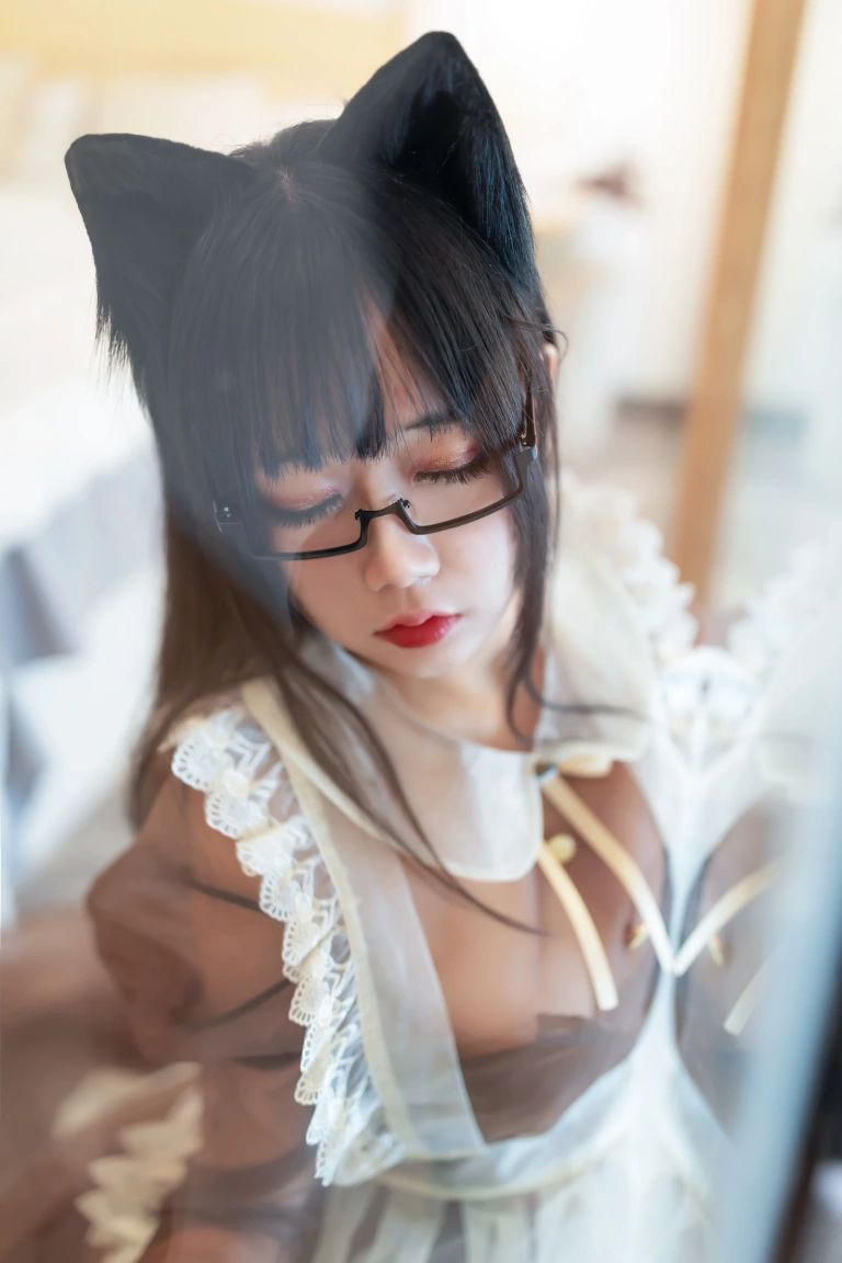日奈娇(椎名莜)《透明女仆》主题写真：47张全套美图
