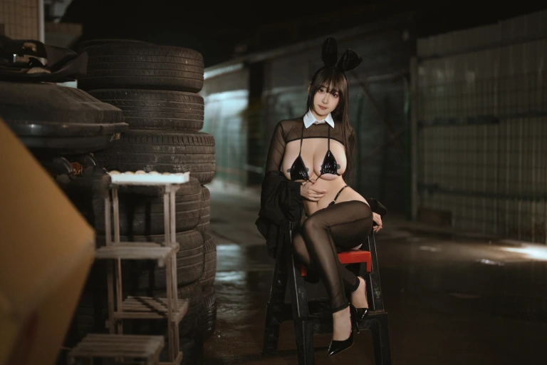 浅安安《逆兔女郎》主题写真：71张全套美图