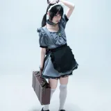 清水凪《手提箱与灰色女仆》主题写真：80张全套美图