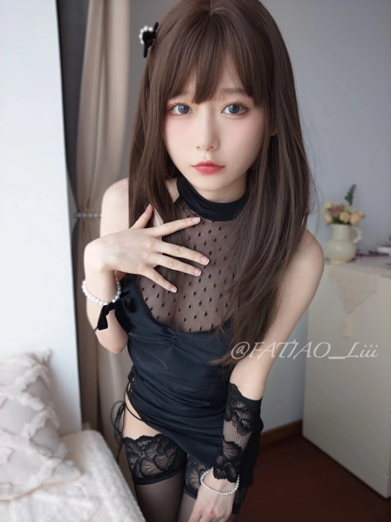 迷之呆梨《Fantia 2022年06月会员合集（10期）》主题写真：170张全套美图，含12个视频