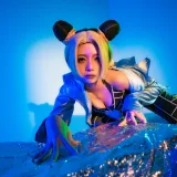 清青琴玖《JOJO的奇妙冒险》主题写真：25张全套美图