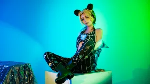 清青琴玖《JOJO的奇妙冒险》主题写真：25张全套美图
