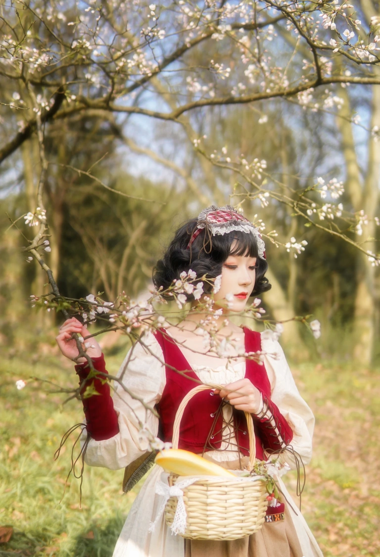 阿包也是兔娘《Lolita红裙2》主题写真：28张全套美图