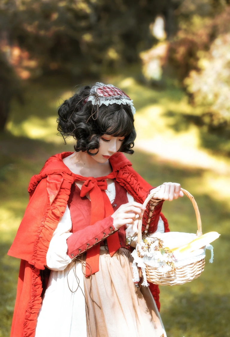 阿包也是兔娘《Lolita红裙2》主题写真：28张全套美图