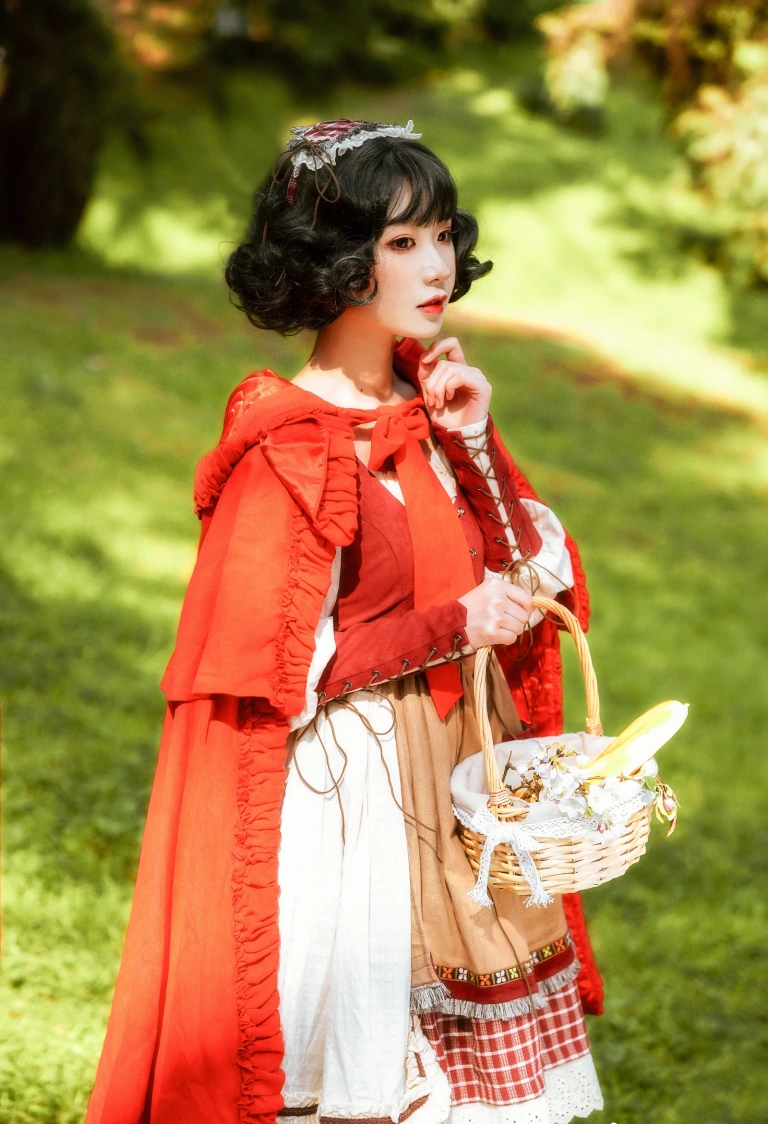 阿包也是兔娘《Lolita红裙2》主题写真：28张全套美图