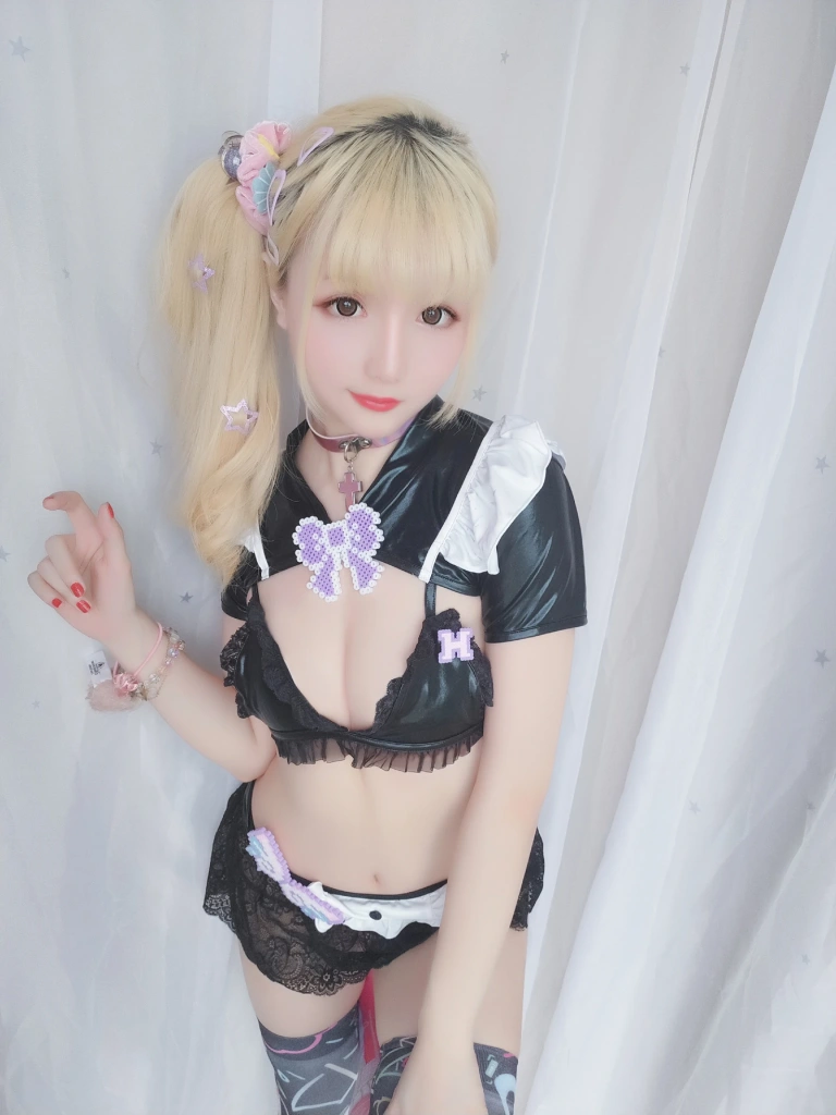 星之迟迟《VOL.18 战斗妹抖》主题写真：62张全套美图
