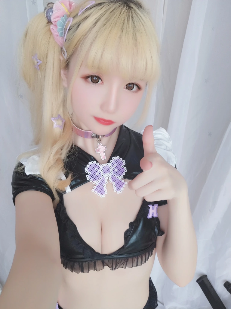 星之迟迟《VOL.18 战斗妹抖》主题写真：62张全套美图