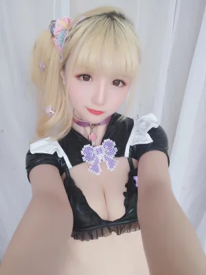 星之迟迟《VOL.18 战斗妹抖》主题写真：62张全套美图